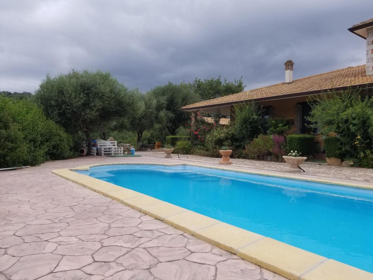 B&B Casa Vacanza Centro Sardegna Sorgono Δωμάτιο φωτογραφία